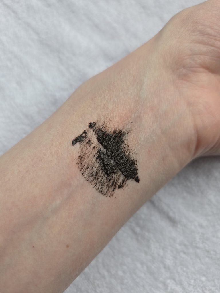 black brown mascara swatch
